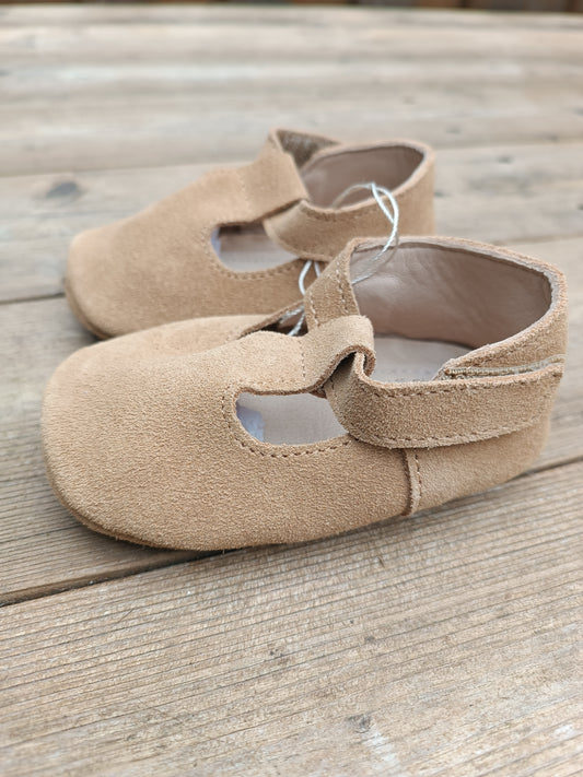 Pepitos en Piel nobuk Beige