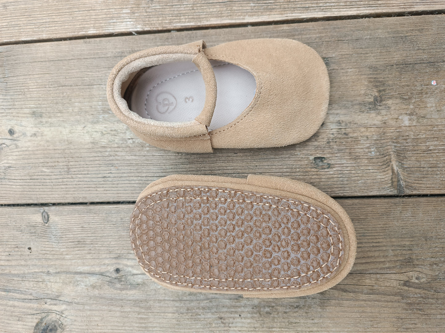Merceditas en Piel nobuk Beige