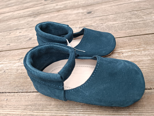 Merceditas en Piel nobuk azúl