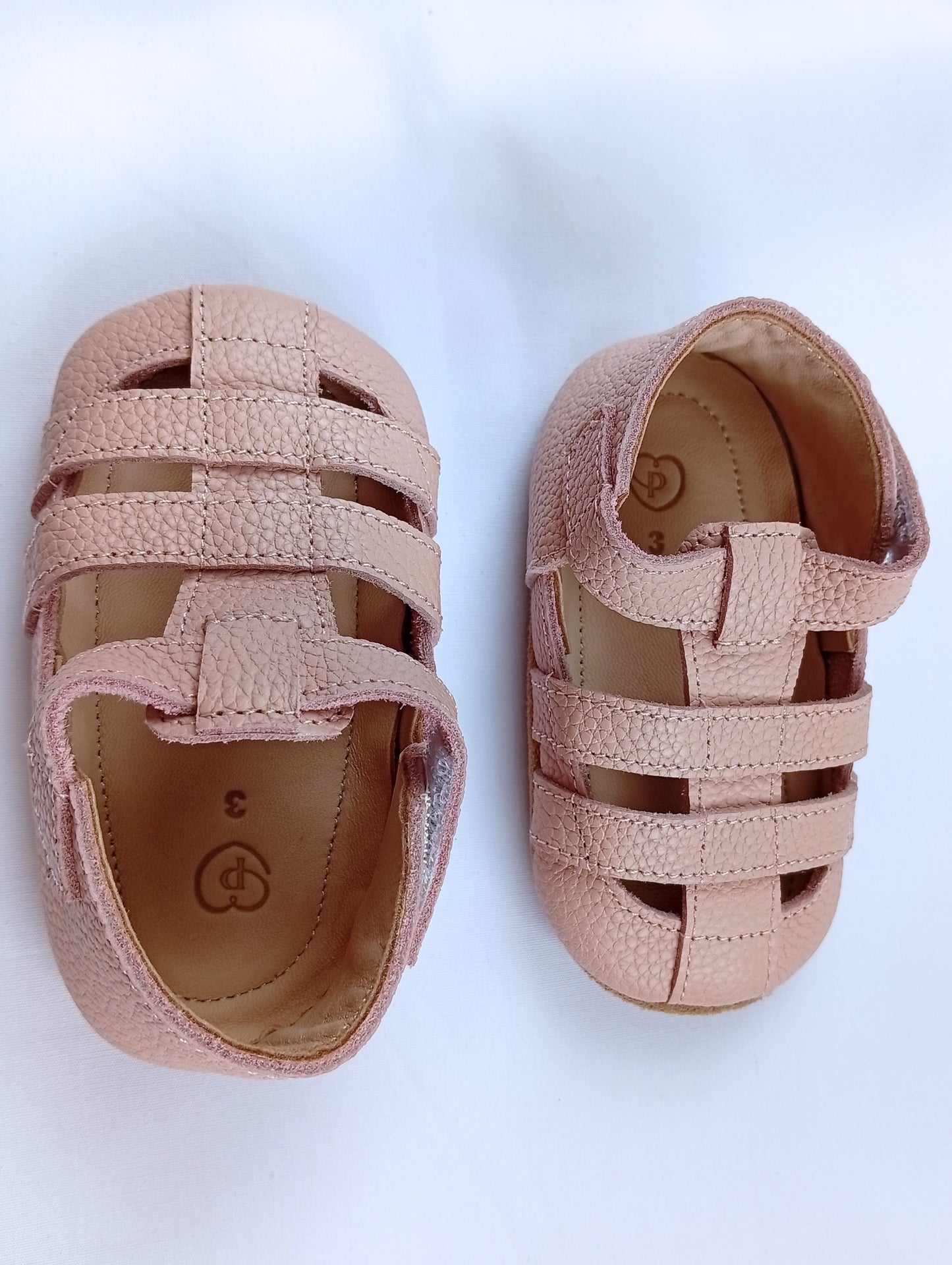 Baby-Romanas minimalistas rosa