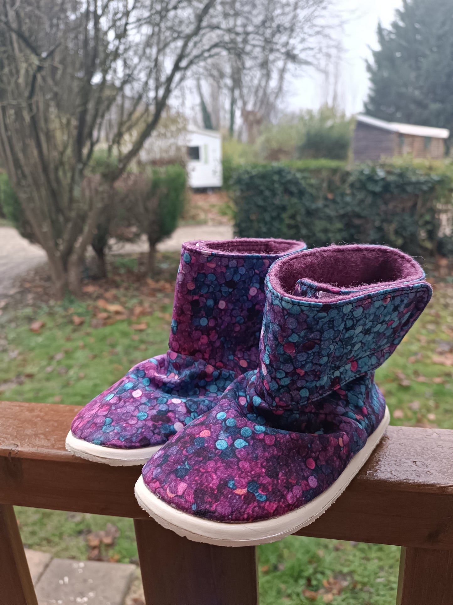 Bottes de créativité pieds nus